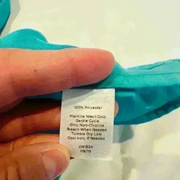 Talbots green blouse size LP. - Picture 8 of 8